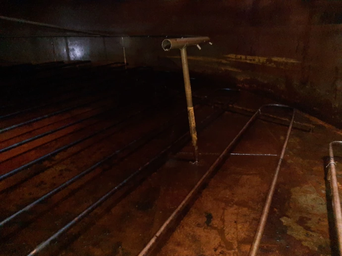 internal tank inspection bottom plate edible oil storage tank