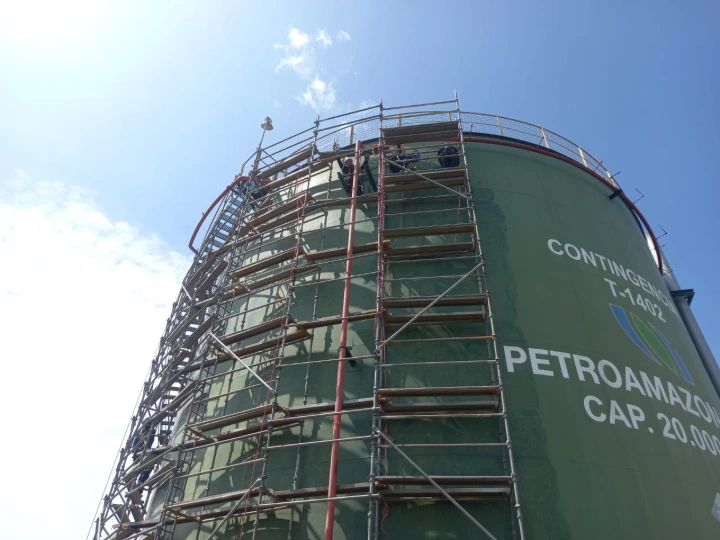 ultrasonic thickness inspection of industrial storage tank