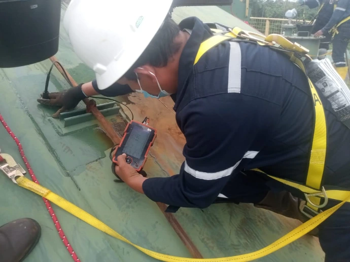 industrial pressure vessel inspection oil and gas facility